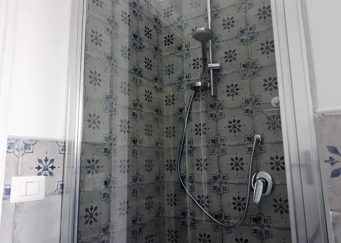 Trevi Grand Blu Acomodação com café da manhã  4*