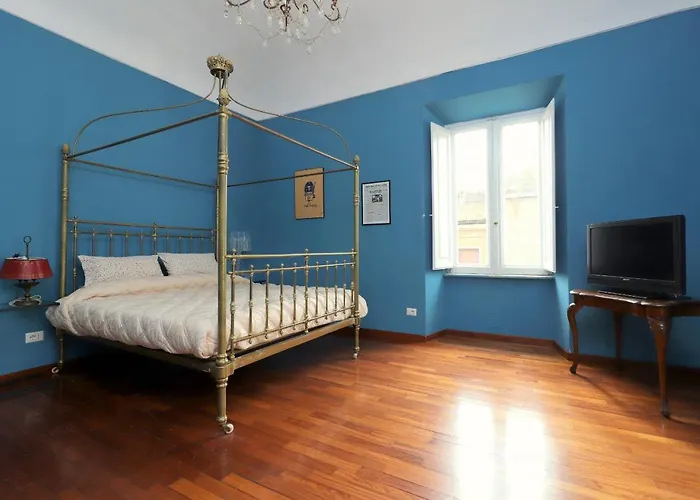 Trevi Grand Blu Roma